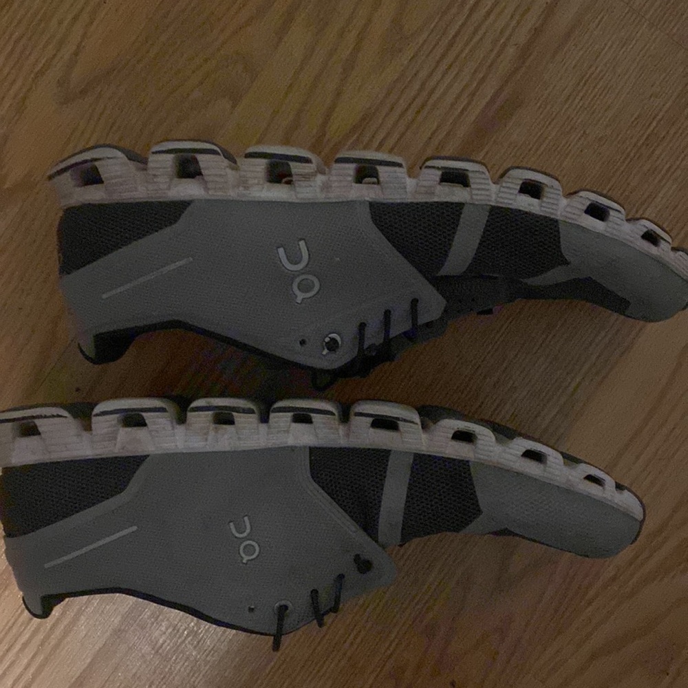 One cloud’s - Picture 3 of 3